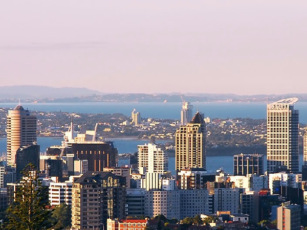 Cheap Tickets from Honolulu to Auckland