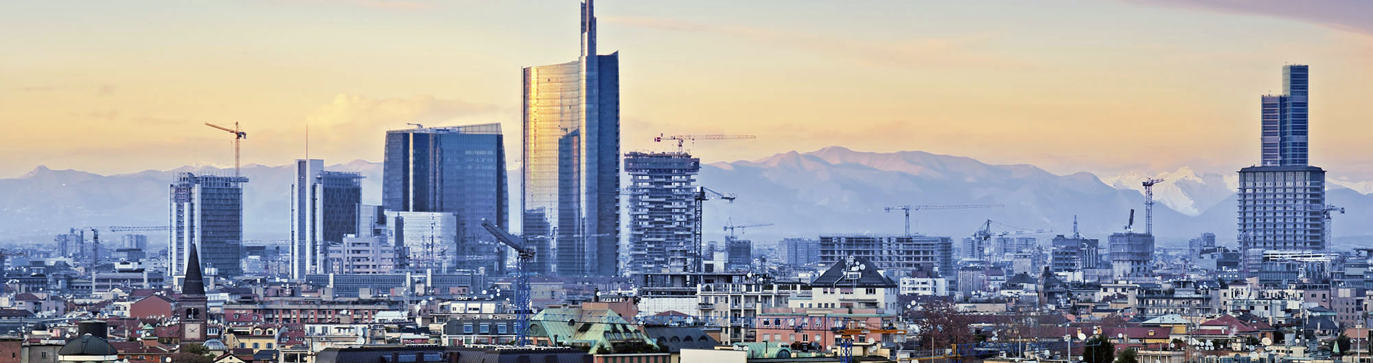 Search and compare cheap flights from Reykjavík to Milano